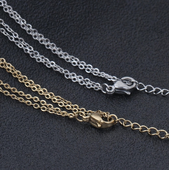 Double V Shape Necklace - Picture 5 of 8